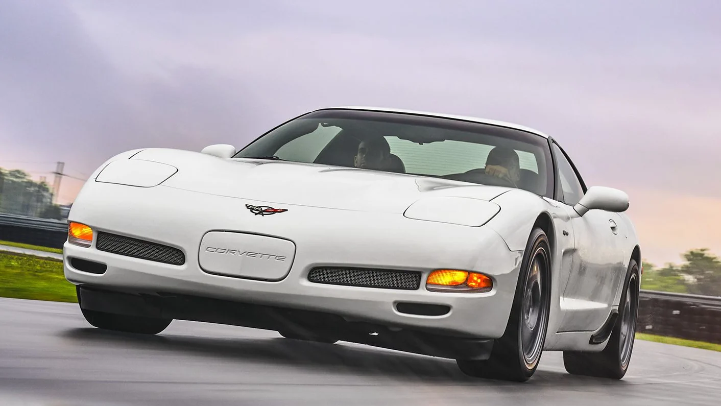 Click to Enlarge-Esc to Close Corvette Generations/C5/C5 2000 White Front.webp